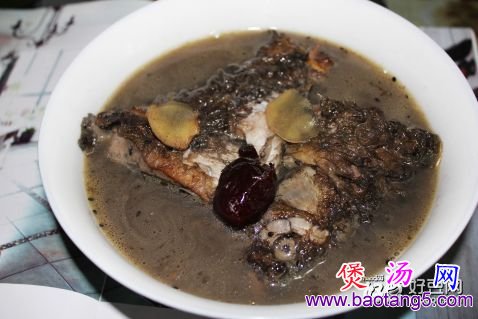 黑芝麻鲫鱼汤