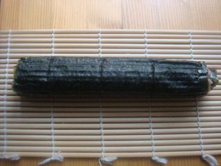 教你如何制作紫菜卷  只需6步轻松搞定!