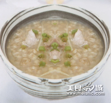 鹌鹑麦仁大米粥