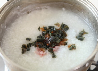 皮蛋瘦肉粥做法步骤6
