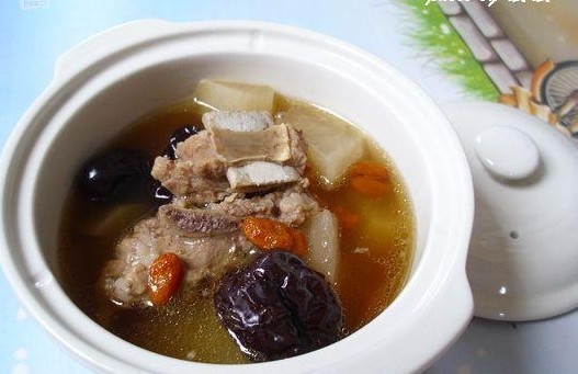 清炖红枣排骨汤