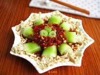 如何制作莴笋金针菇卷