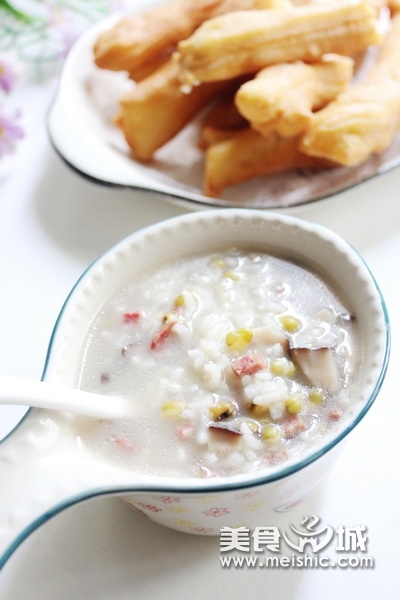 香菇米肠绿豆粥