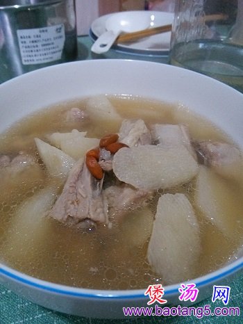山药枸杞炖排骨