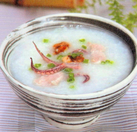 鱿鱼猪骨核桃粥