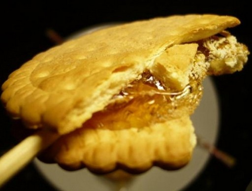 香港小吃麦芽糖夹饼的做法