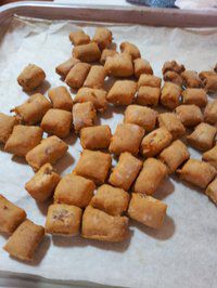 属于狗狗磨牙零食:三文鱼饼干