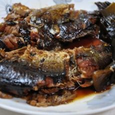 酥鲫鱼的做法 酥鲫鱼的做法