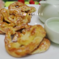 香脆甜甜圈的家常做法--周末极佳的休闲小吃