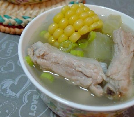 玉米萝卜炖排骨