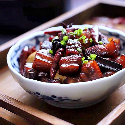 砂锅炖红烧肉