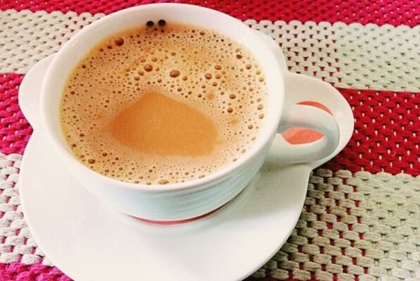 港式丝袜奶茶怎么做？正宗港式丝袜奶茶的做法