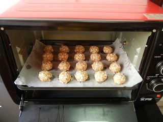 麦片花生球怎么做？麦片花生球的9步做法