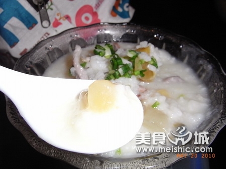 皮蛋瘦肉粥的家常做法