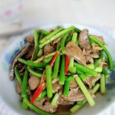 蒜苔爆猪肝的做法 蒜苔爆猪肝的做法