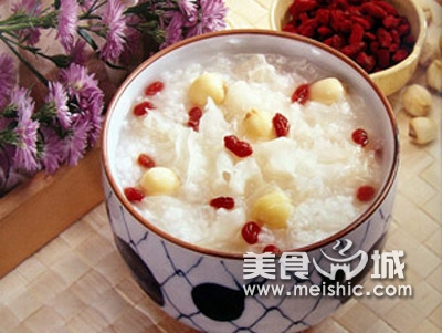 茯苓芡实粥