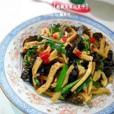 剁椒韭菜白豆干的做法 剁椒韭菜白豆干的做法