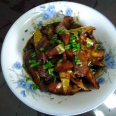 五花肉烧笋的做法