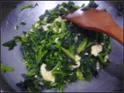 菠菜炒蛋的做法
