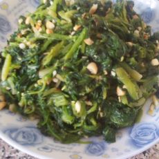 凉拌菠菜花生米的做法 凉拌菠菜花生米的做法