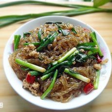 肉末韭菜炒粉条的做法 肉末韭菜炒粉条的做法