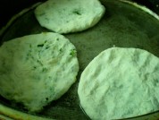 韭菜鸡蛋馅饼的做法