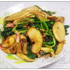 杏鲍菇炒菠菜的做法