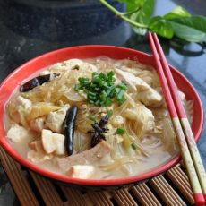 白菜猪肉炖粉条的做法 白菜猪肉炖粉条的做法