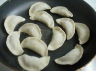 韭菜煎饺的做法