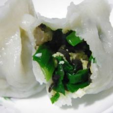 韭菜木耳鸡蛋水饺的做法