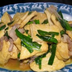 韭菜炒豆腐的做法