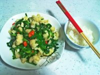 韭菜炒菜花的做法