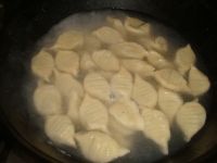 韭香猪肉鲅鱼水饺的做法