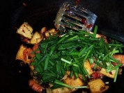 豉爆豆腐虾的做法