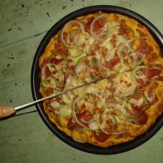 腊肠披萨的做法 腊肠披萨的做法