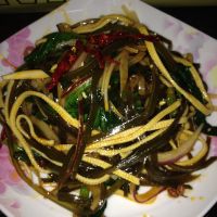 菠菜拌三丝的做法