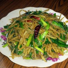 韭菜土豆丝的做法 韭菜土豆丝的做法