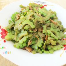 苦瓜炒肉的做法