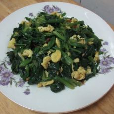 菠菜拌鸡蛋的做法