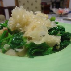 凉拌菠菜银耳的做法 凉拌菠菜银耳的做法