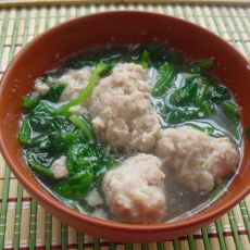 菠菜汆丸子的做法 菠菜汆丸子的做法