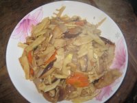 家常咸肉炒春笋的做法