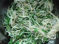 豆芽炒韭菜的做法