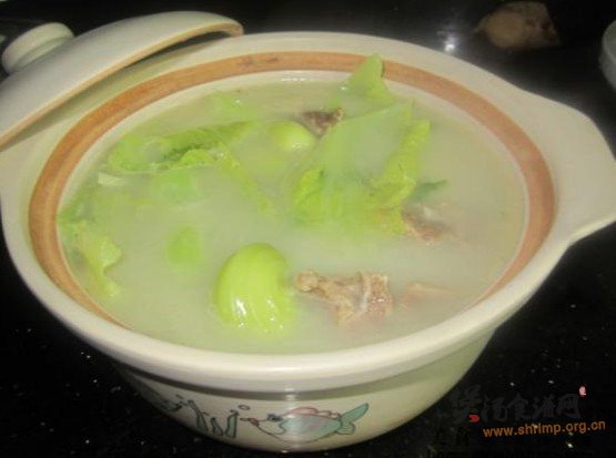 咸猪骨滚芥菜汤的做法