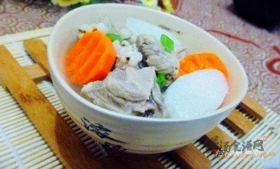 薏米山药煲鸭汤的做法