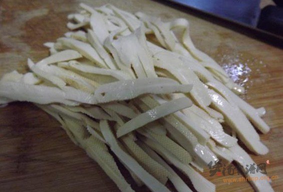豆干白菜肉圆汤的做法