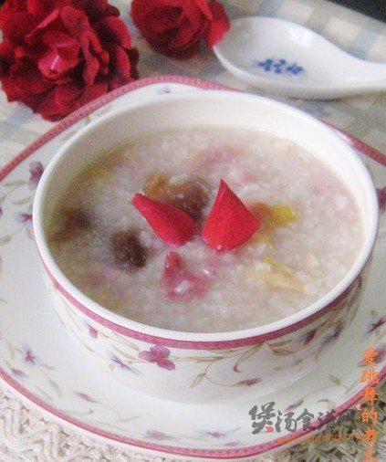 月季花桂圆糯米粥的做法