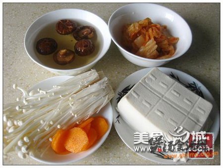 辣白菜豆腐汤的做法的做法