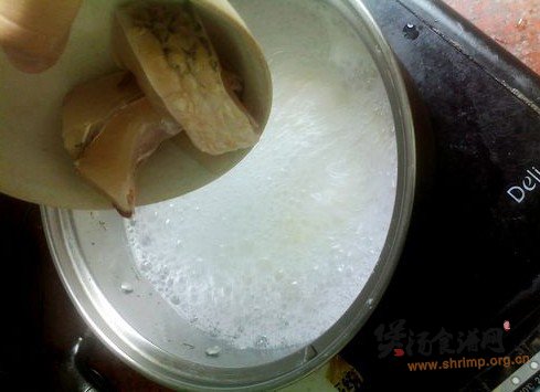 干贝鱼肉粥的做法
