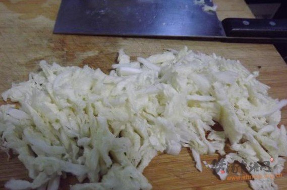 豆干白菜肉圆汤的做法
